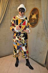 Arlecchino-Commedia-dell'Arte-Costume (6)