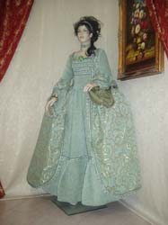Costume