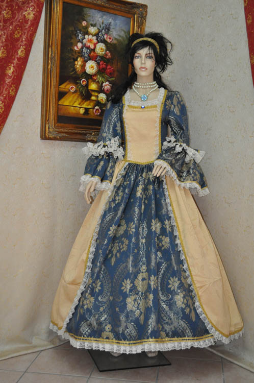 Costume