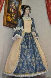 Costume