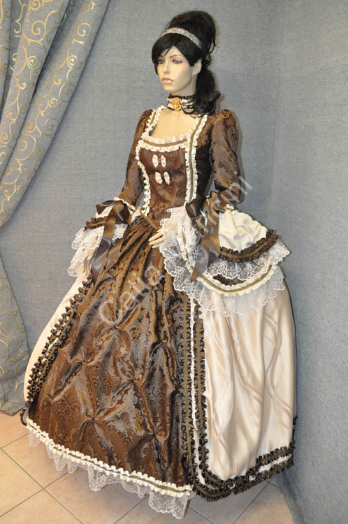 Costume Storico del 1700 (1)