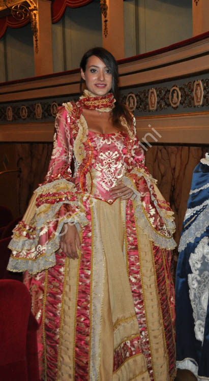Venetian woman costume for sale 15