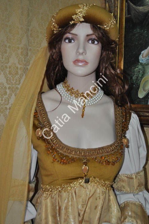 Vestito Femminile del Medioevo (10)