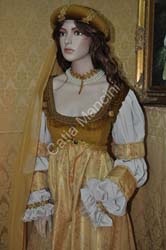 Vestito Femminile del Medioevo (4)