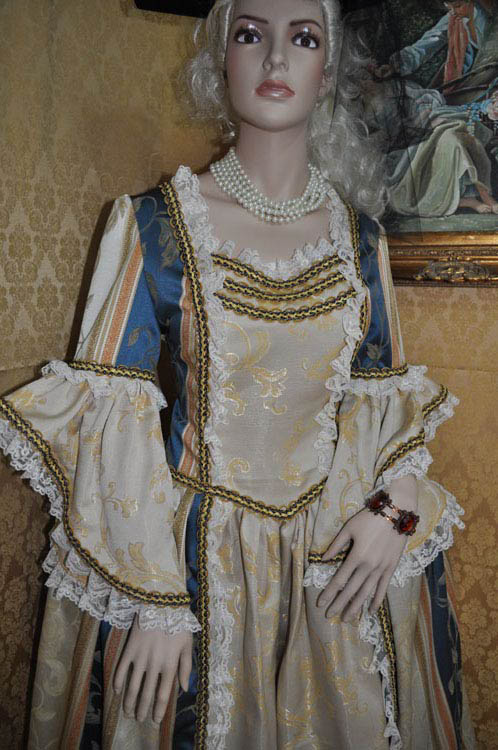 Costumi