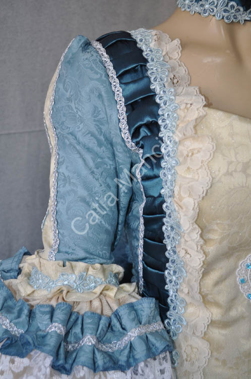 Costume Marie Antoinette of 1700 women (9)