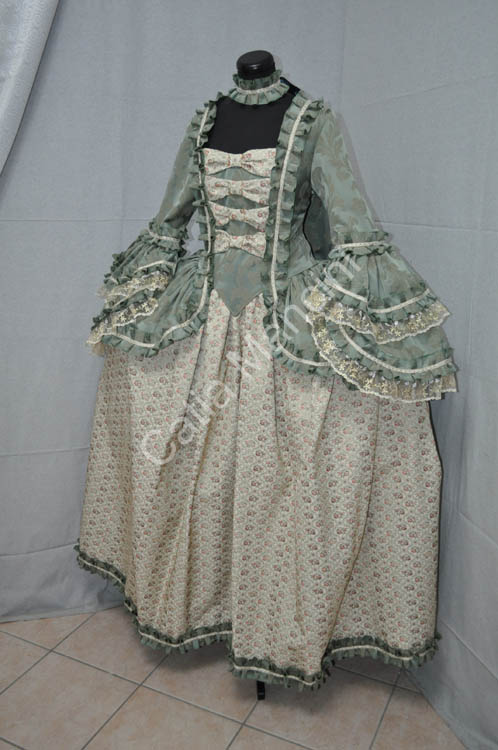 COSTUME STORICO DONNA DEL 1700 (5)