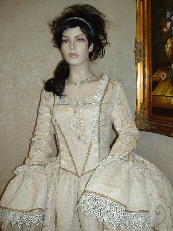 Costume