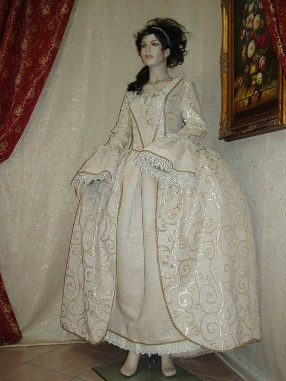 Costume