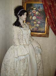 Costume
