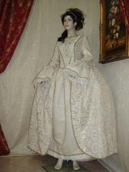 Costume