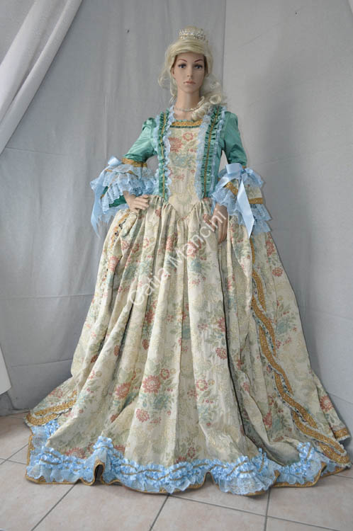 Costume Marie Antoinette 1700 (1)
