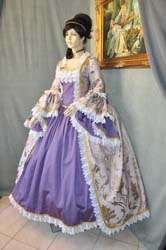 Abbigliamento Femminile 1700