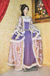 Costume