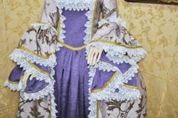 Costume