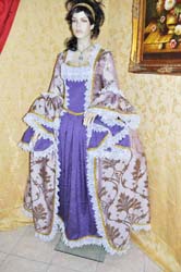 Costume
