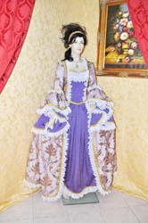 Costume