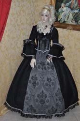Costume