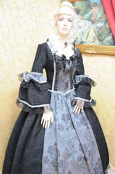 Costume