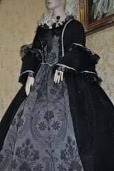 Costume