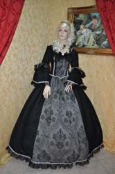 Costume