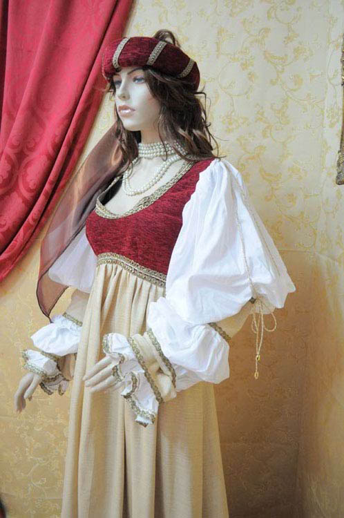 Costume