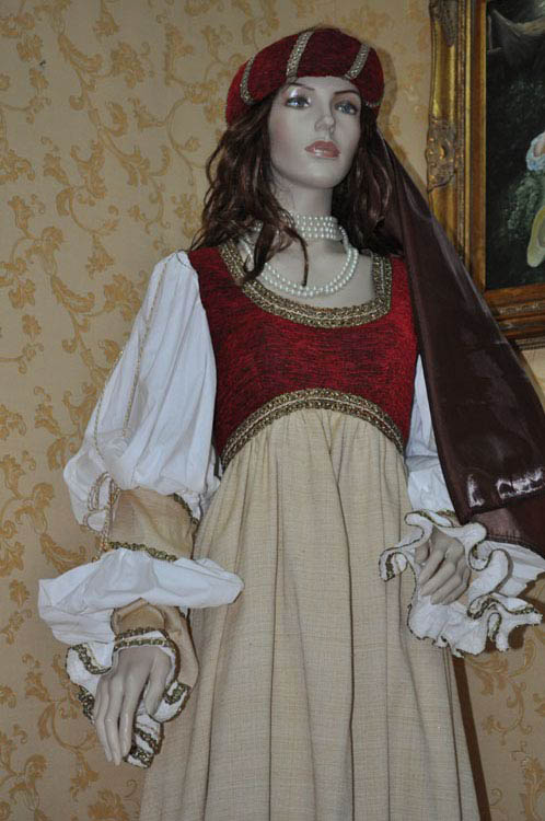 Costume