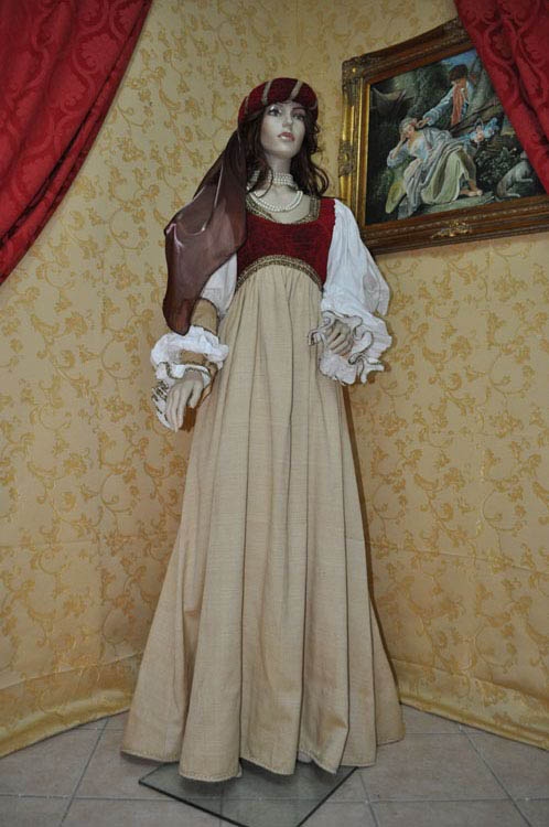 Costume