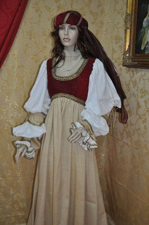 Costume
