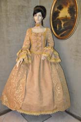 Costume-Storico-Donna-Borghesia-1700