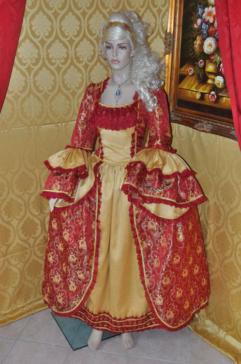 Costume