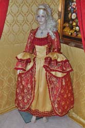 Costume