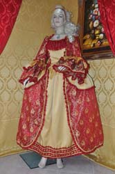 Costume