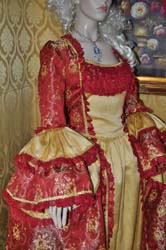 Costume