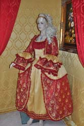 Costume