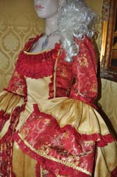 Costume