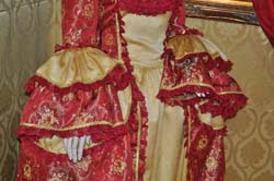 Costume
