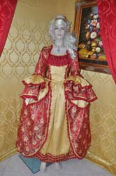 Costume