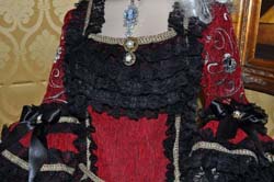 Costume