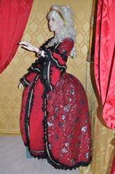 Costume