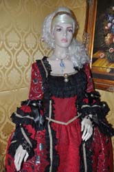 Costume