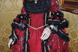 Costume