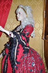 Costume