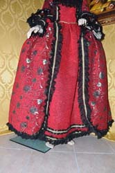 Costume