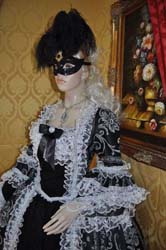 Costume