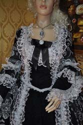 Costume