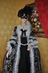 Costume