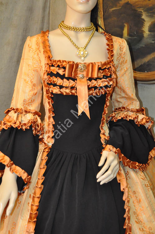 Vestito-Nobildonna-di-Venezia-1700 (2)