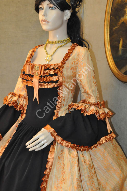 Vestito-Nobildonna-di-Venezia-1700 (6)