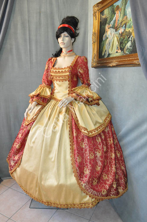 Costume-1700